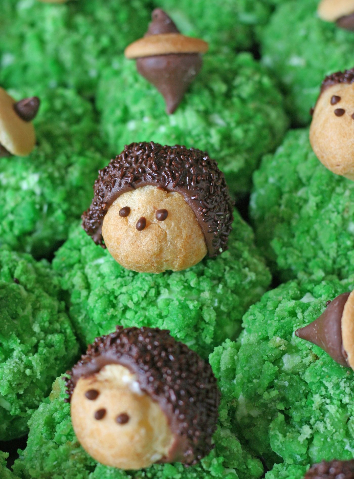 woodland cupcakes