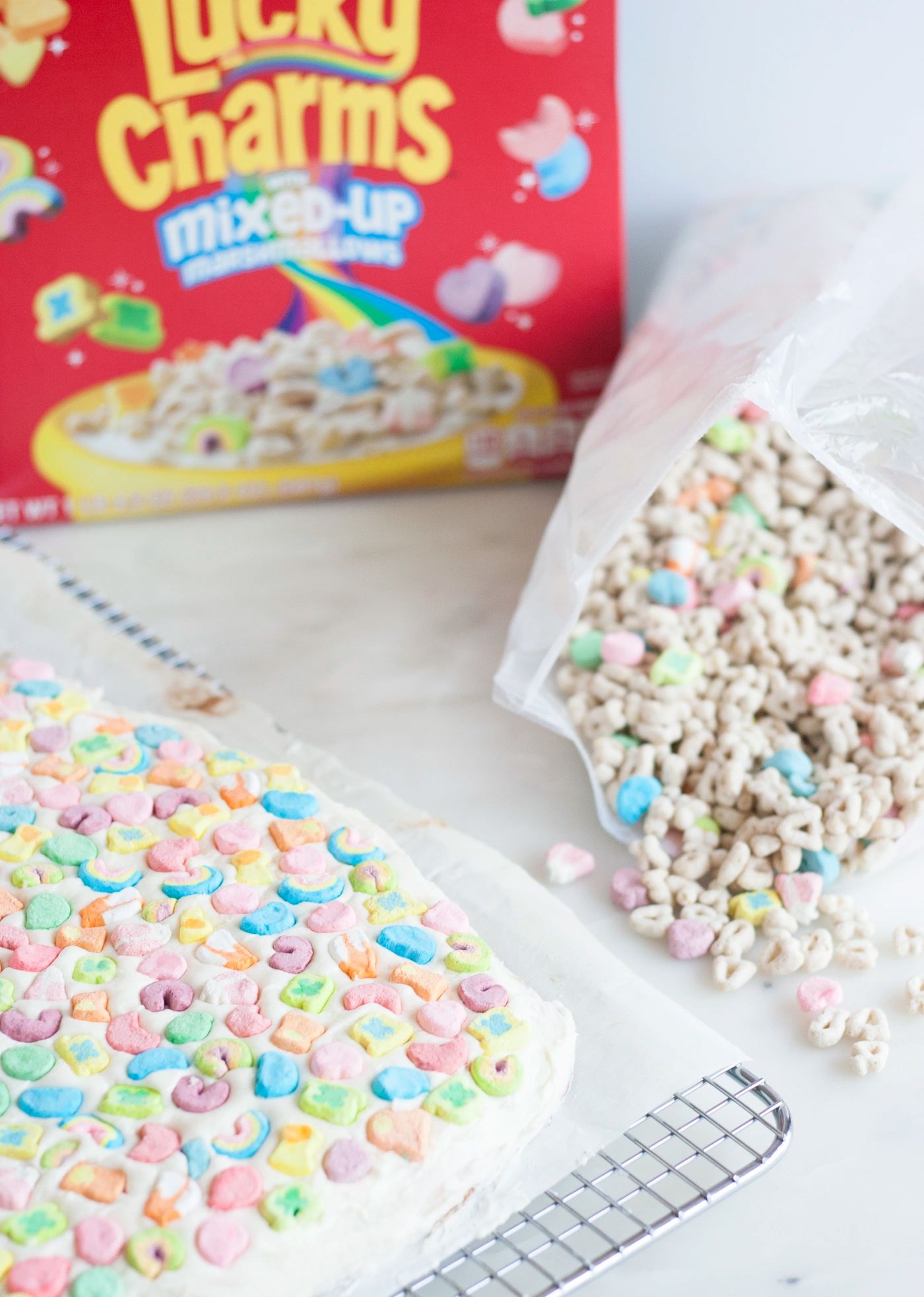 Lucky Charms Cookie Bars