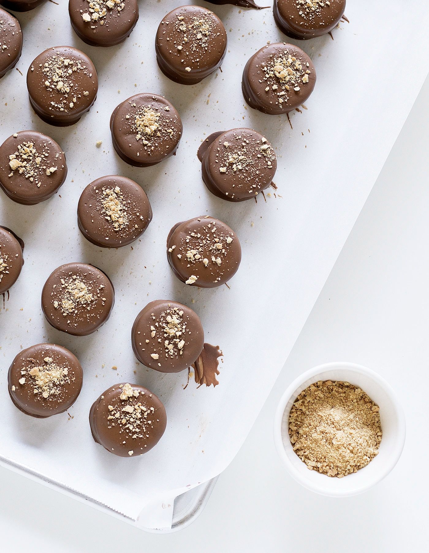 Peanut Butter S'mores Stuffed Oreos