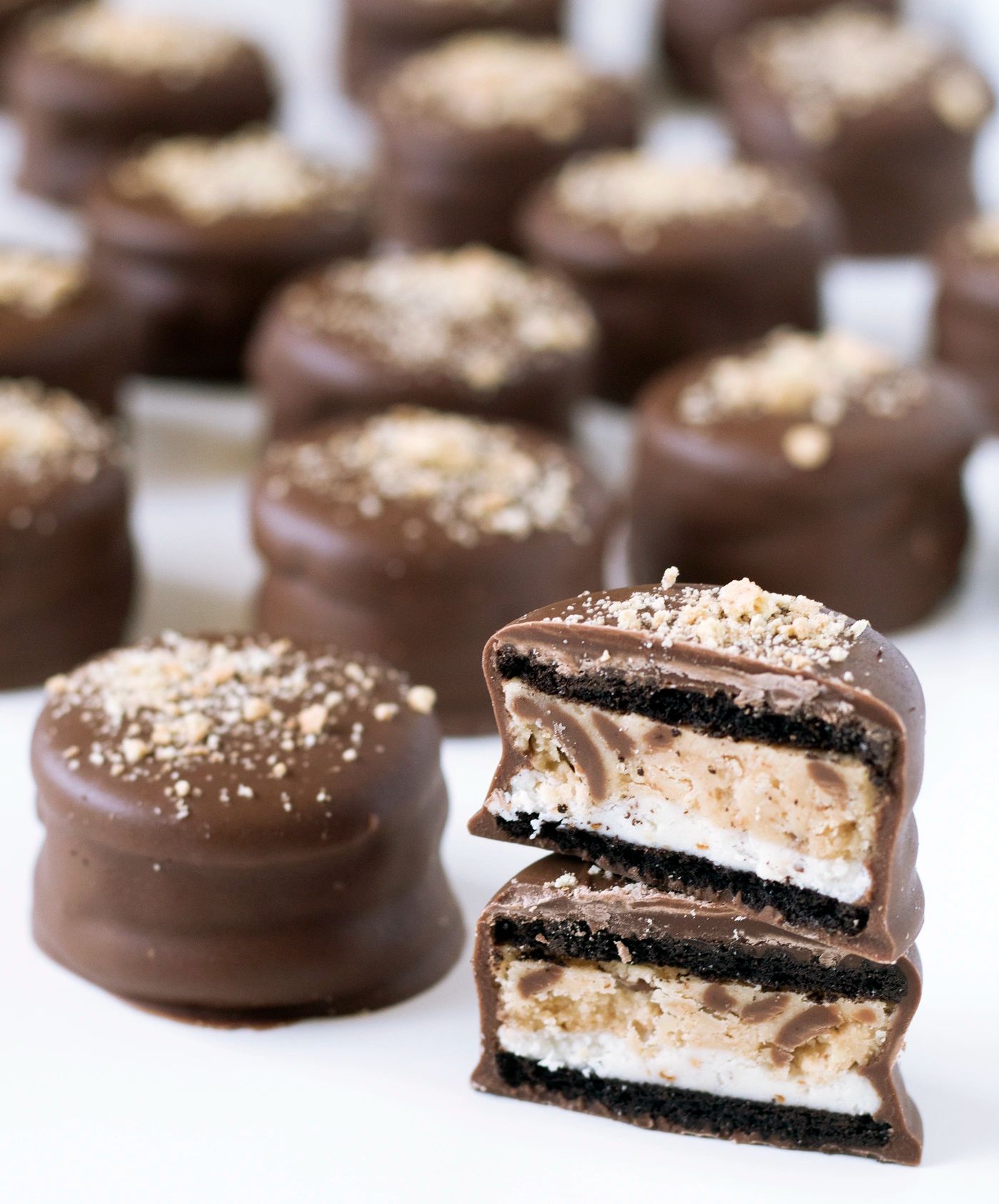Peanut Butter S'mores Stuffed Oreos